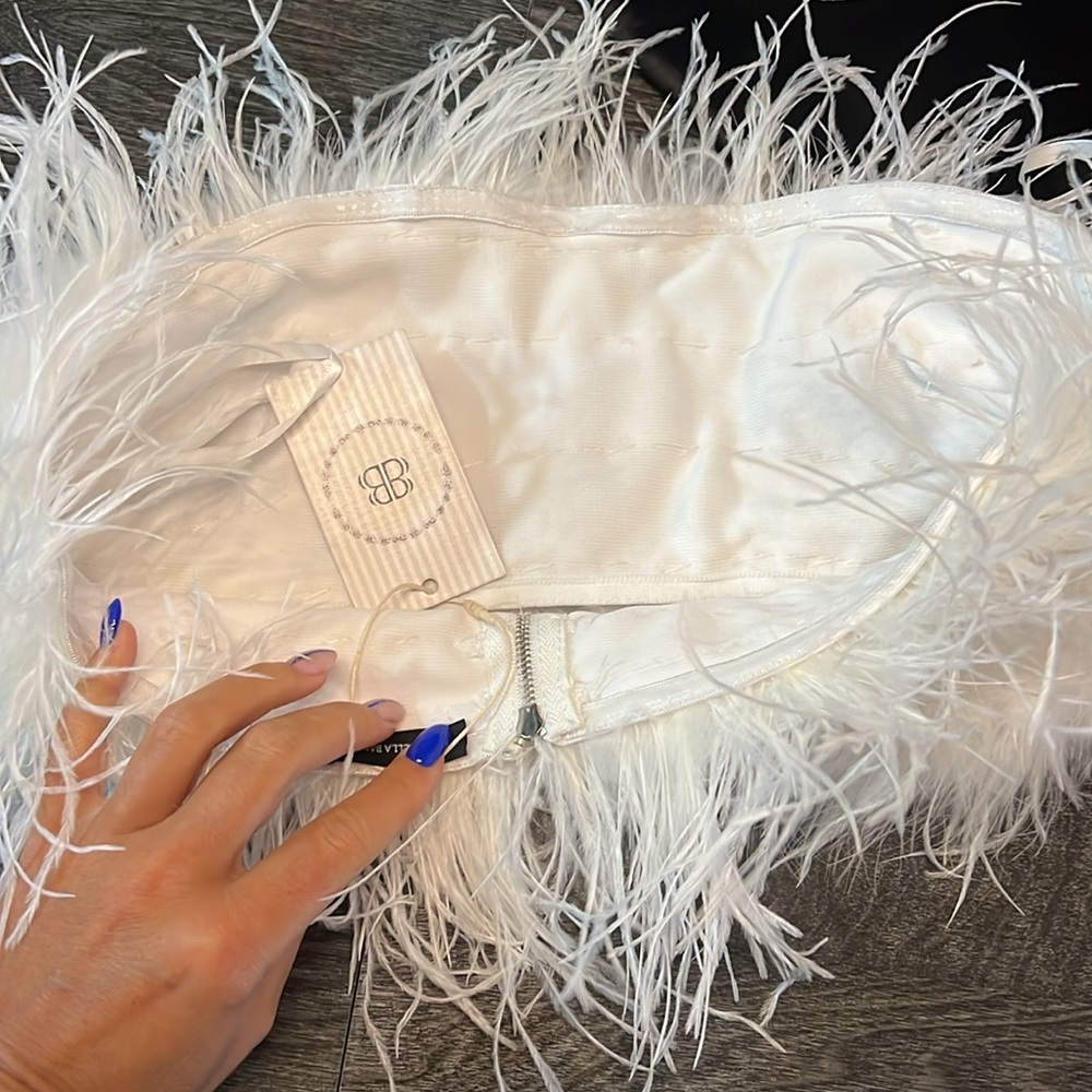 Feather top (size M, fits S-M, 34B) - Picture 3 of 3